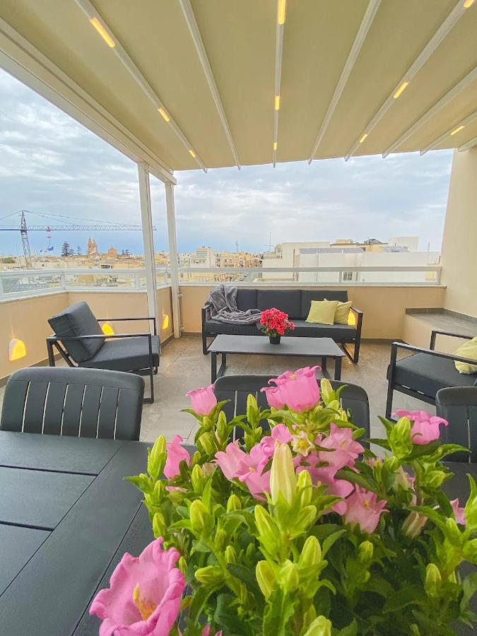 Ferienwohnung The Blue Mill Penthouse With Beautiful Views Naxxar Exterior foto